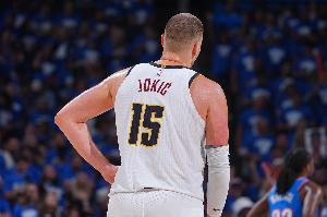 運籌帷幄！約基奇半場僅1中1拿4分 但有7籃板11助攻3搶斷