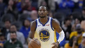 很穩(wěn)健！庫明加上半場7投3中&6罰5中砍下11分6籃板2助攻