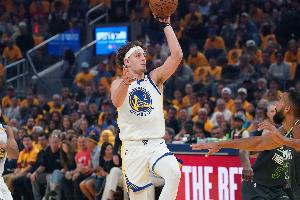 科爾：波杰太急躁了總想做到最好 他放松下來正常打就能調(diào)整過來