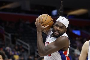 不準非得投？斯圖爾特9投僅1中&三分4中1拿4分 正負值-30全場最低