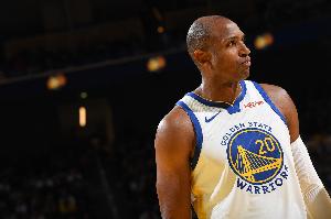 效果太差！霍福德上半場2中0僅得到2板 正負(fù)值-23成黑洞