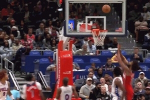 禁區(qū)任人飛！卡林頓送拋傳 巴格利在恩比德頭上點進(jìn)還要加罰