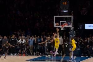 ??壓哨絕殺！里夫斯鉆人縫拋投！球進(jìn)燈亮帶走勝利！