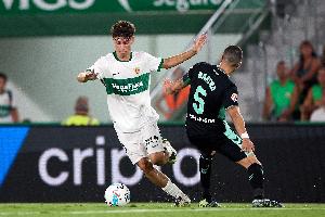 每體：皇馬1月嘗試簽下埃爾切小將門多薩未果，球員視梅西為偶像