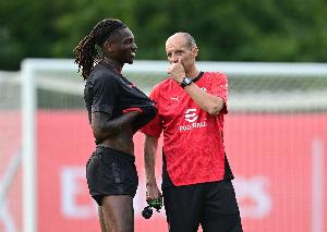 迪馬濟(jì)奧：阿萊格里計劃讓萊奧首發(fā)迎戰(zhàn)羅馬，和恩昆庫搭檔鋒線