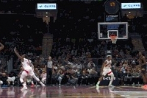 球進(jìn)燈亮！亨特弧頂撤步從容命中半場(chǎng)壓哨三分