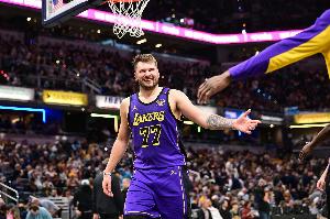 司機：東契奇配得上MVP但還要看湖人的戰(zhàn)績 畢竟詹姆斯還在養(yǎng)傷