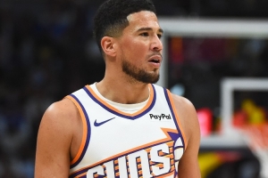 全能發(fā)揮！布克23中13&三分9中6砍下36分5板9助 正負(fù)值+19！