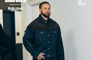 風(fēng)格迥異！勇士官方曬庫里和庫明加的入場(chǎng)照