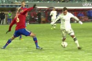 那時候他還是金童！格策歐冠突襲風(fēng)騷一條龍破門！